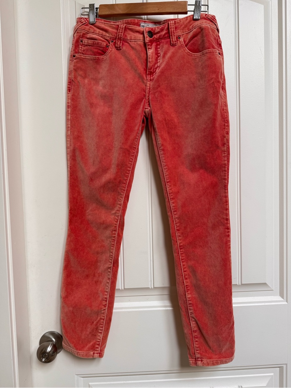 Free People orange velour skinny low-rise stretch casual ankle pants. Size 27
